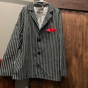 Men’s mob suit or was used for Gomez from Adam’s family